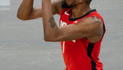 无解进攻！杜兰特15中8拿下30分7板1助1帽 罚球11中11